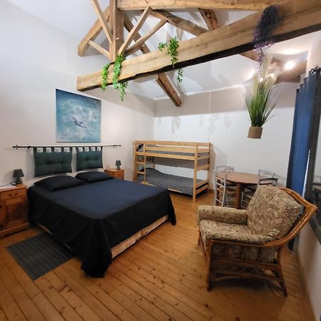 Domaine De La Sarrotte Bed & Breakfast Saugon Bagian luar foto