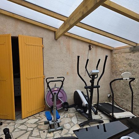Domaine De La Sarrotte Bed & Breakfast Saugon Bagian luar foto