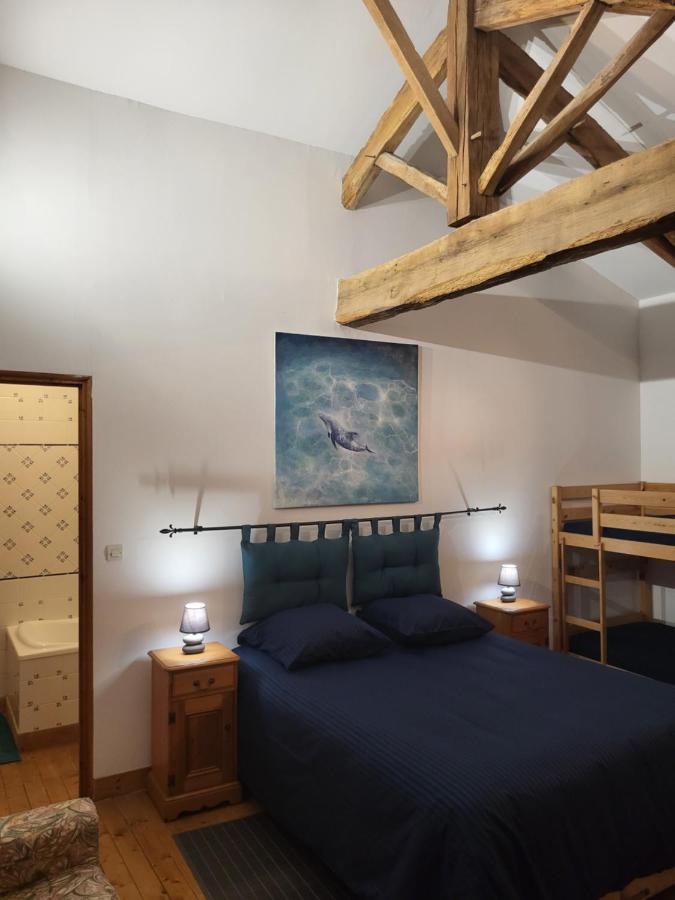 Domaine De La Sarrotte Bed & Breakfast Saugon Bagian luar foto