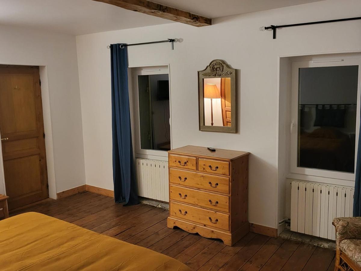 Domaine De La Sarrotte Bed & Breakfast Saugon Bagian luar foto