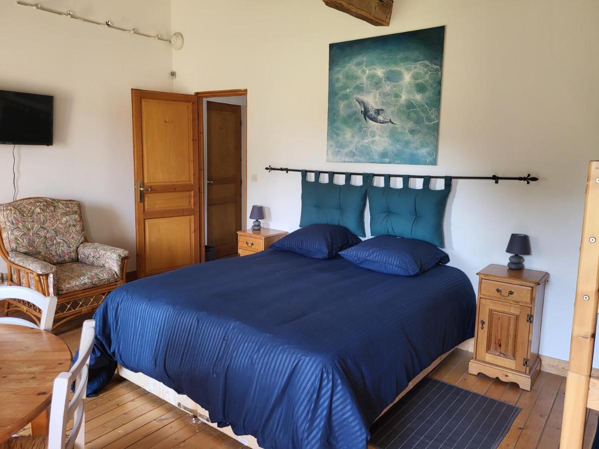 Domaine De La Sarrotte Bed & Breakfast Saugon Bagian luar foto