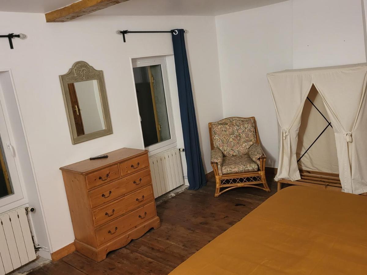 Domaine De La Sarrotte Bed & Breakfast Saugon Bagian luar foto