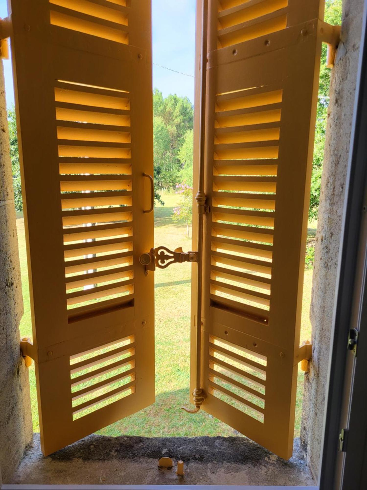 Domaine De La Sarrotte Bed & Breakfast Saugon Bagian luar foto